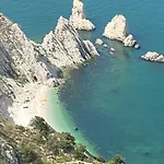 Panzió 125metrisulmare 1 Urbani Sirolo